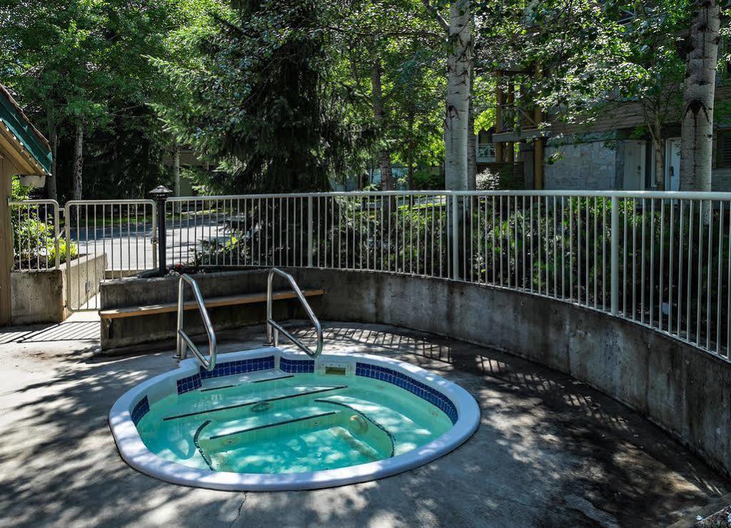 Westwind Properties At Valhalla Whistler Zewnętrze zdjęcie